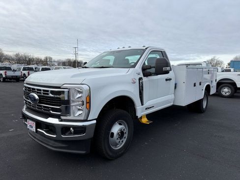 New 2025 Ford F350 XL w/ XL Chrome Package image 3