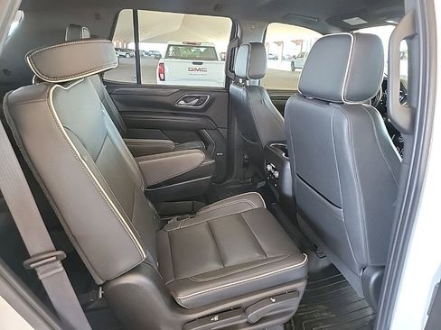 Used 2021 GMC Yukon SLT w/ SLT Luxury Package image 7