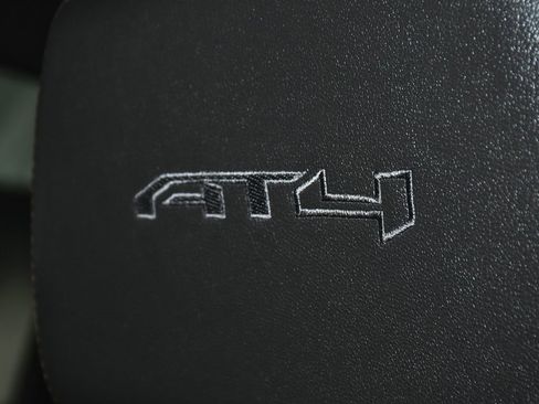 Used 2022 GMC Sierra 1500 AT4 image 43