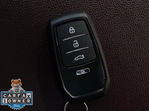 Used 2024 Ford Expedition Limited image 26