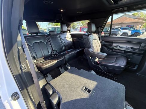 Used 2019 Ford Expedition Limited w/ Equipment Group 303A AWD/4WD image 22
