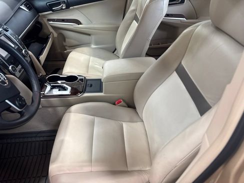 Used 2012 Toyota Camry XLE FWD image 8