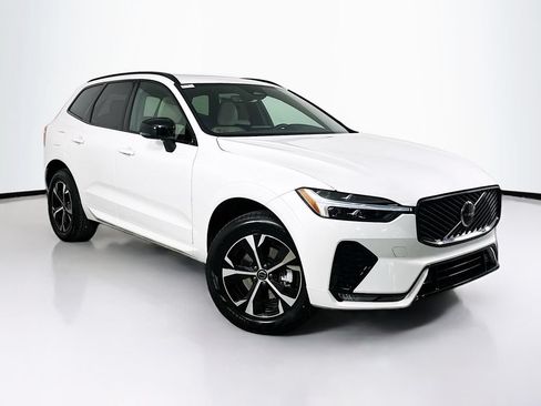 Used 2026 Volvo XC60 B5 Core AWD/4WD image 2