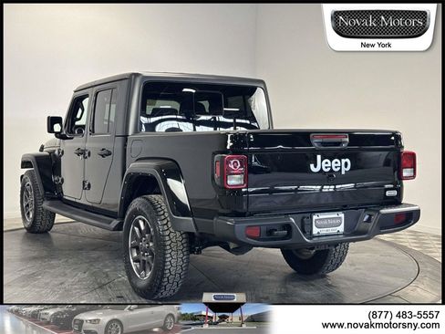 Used 2021 Jeep Gladiator Overland image 7