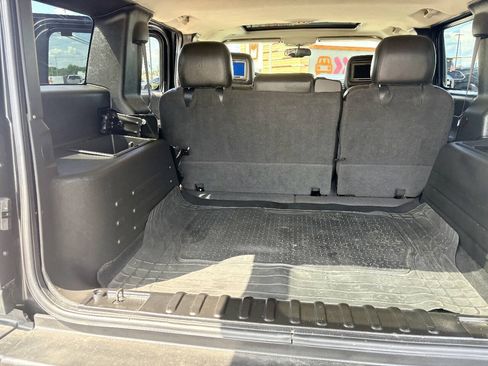 Used 2005 HUMMER H2 w/ Preferred Equipment Group AWD/4WD image 22