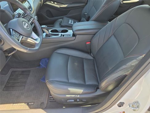 Used 2024 Nissan Altima 2.5 SR w/ SR Premium Package image 20