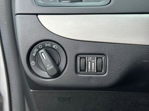 Used 2018 Dodge Grand Caravan GT image 33