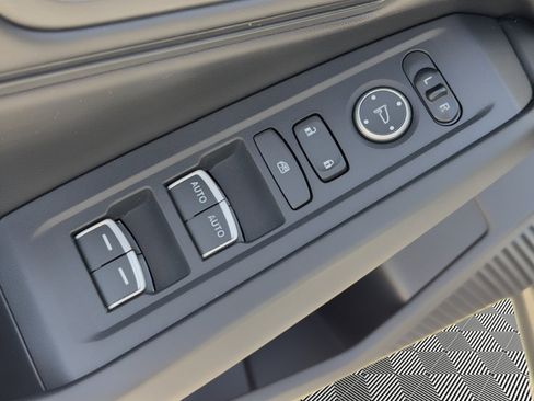 Used 2023 Honda Accord EX image 15