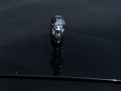 Used 2015 Jaguar XJ L Portfolio RWD image 57