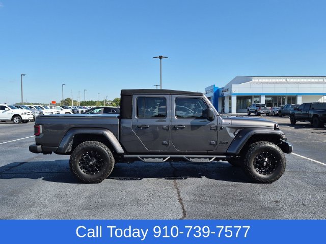 Used 2022 Jeep Gladiator Sport AWD/4WD image 2