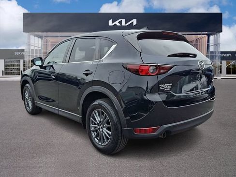 Used 2017 MAZDA CX-5 Touring w/ Preferred Equipment Package AWD/4WD image 4