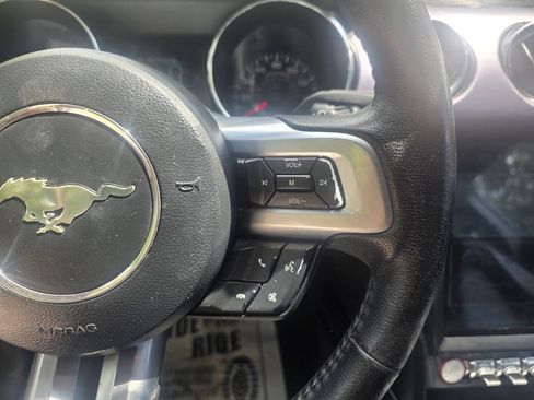 Used 2015 Ford Mustang GT RWD image 18