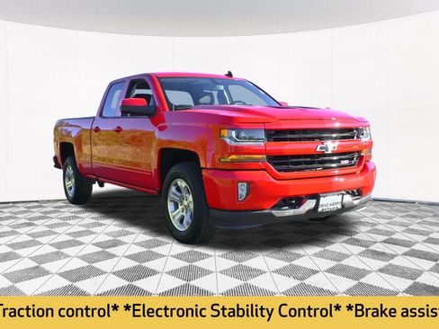 Used 2018 Chevrolet Silverado 1500 LT w/ All Star Edition image 13