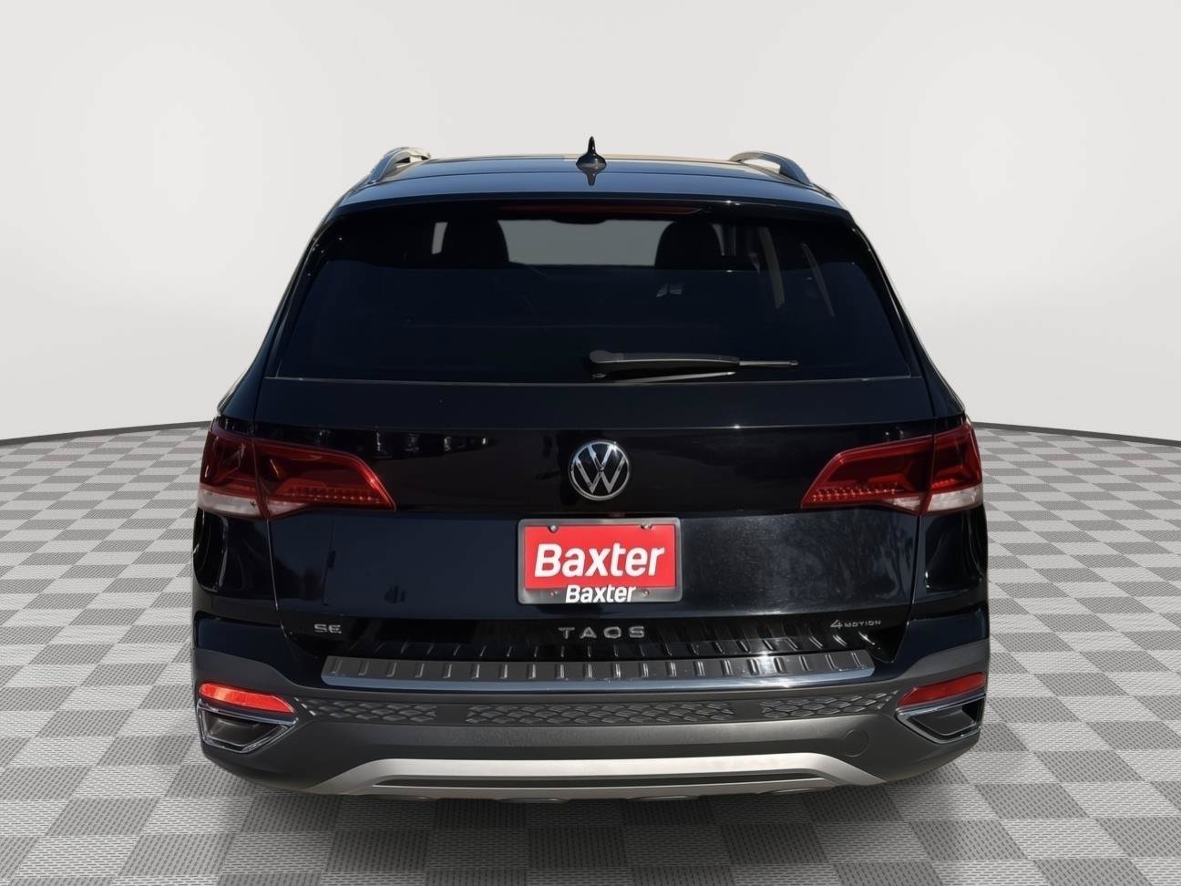 Used 2023 Volkswagen Taos SE w/ Panoramic Sunroof Package AWD/4WD image 9