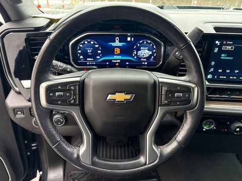 Used 2022 Chevrolet Silverado 1500 LT image 27