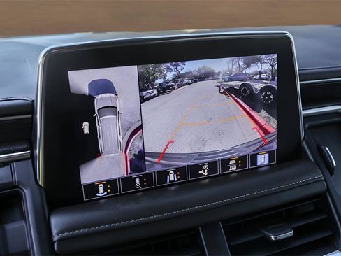 Used 2021 GMC Yukon SLT w/ SLT Luxury Plus Package image 17