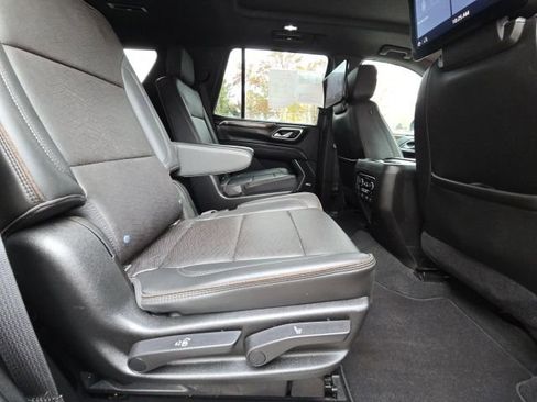 Used 2021 Chevrolet Tahoe High Country w/ Premium Package image 16