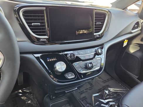 New 2026 Chrysler Voyager LX FWD image 23