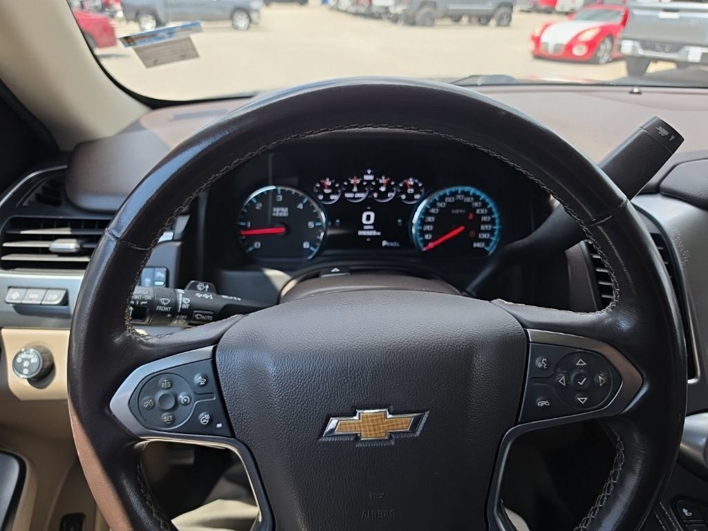 Used 2020 Chevrolet Tahoe Premier w/ RST 6.2L Performance Edition AWD/4WD image 9