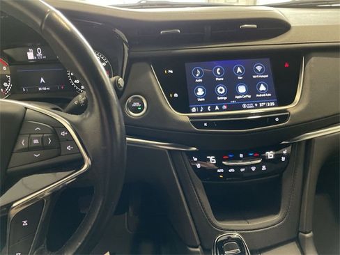 Certified 2023 Cadillac XT5 Premium Luxury image 18