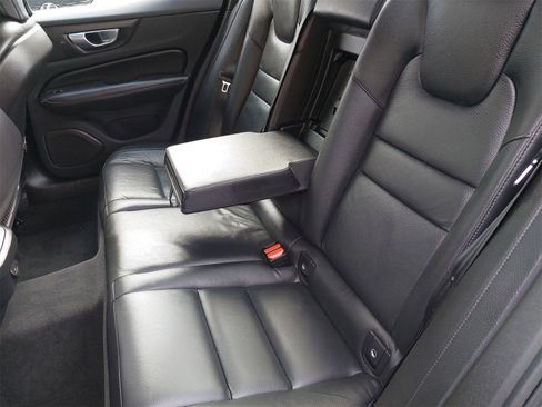 Used 2024 Volvo S60 B5 Plus image 13