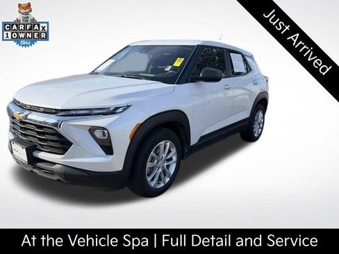 Used 2024 Chevrolet TrailBlazer LS w/ LS Convenience Package FWD image 3