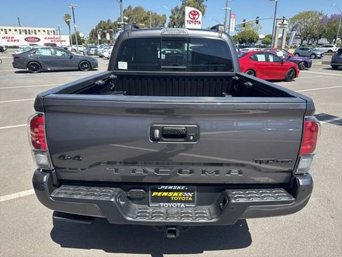 Certified 2021 Toyota Tacoma TRD Pro AWD/4WD image 9