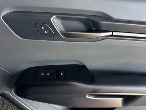 New 2026 Kia EV9 Wind image 12