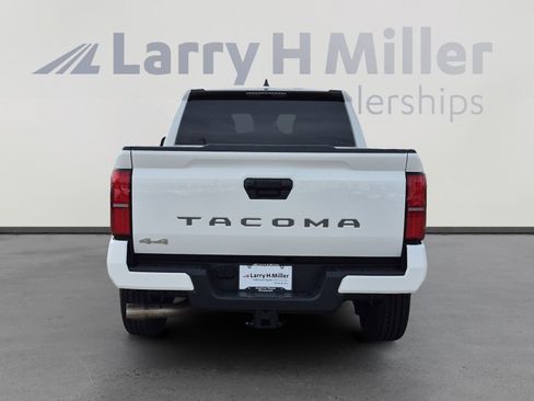 Certified 2025 Toyota Tacoma SR5 image 4