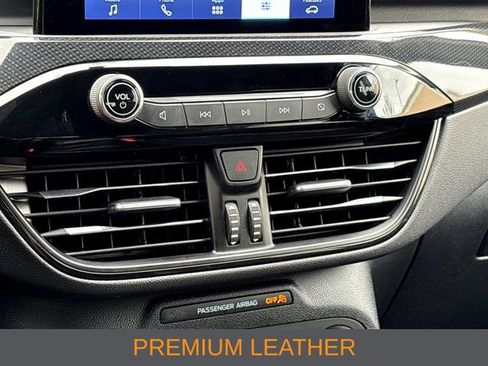 Used 2025 Ford Escape ST-Line FWD image 7