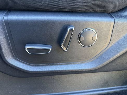Used 2018 Ford F150 XLT w/ Equipment Group 302A Luxury AWD/4WD image 12