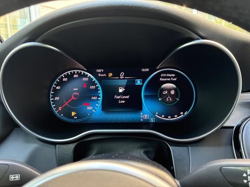 Used 2022 Mercedes-Benz GLC 300 image 18