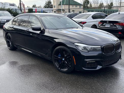Used 2019 BMW 740i w/ M Sport Package image 21