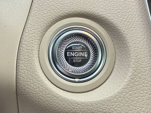 Used 2021 Mercedes-Benz GLC 300 image 17