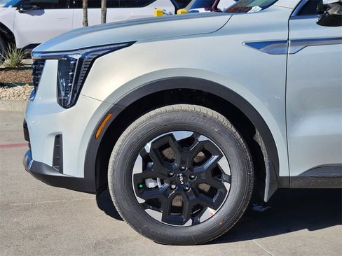 New 2026 Kia Sorento S image 5