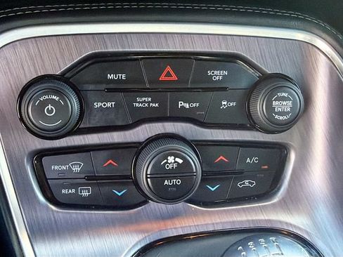 Used 2017 Dodge Challenger R/T Scat Pack RWD image 29