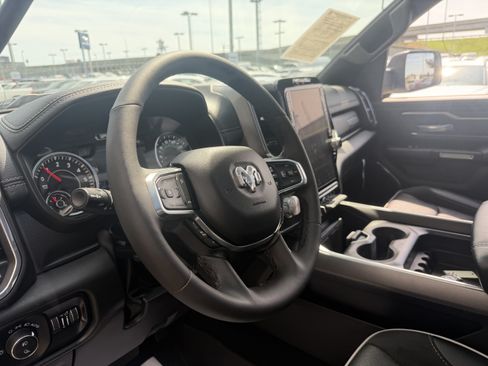 Used 2025 RAM 1500 Laramie w/ Sport Appearance Package AWD/4WD image 39