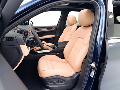 New 2026 Porsche Cayenne image 5