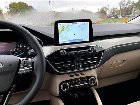 Certified 2022 Ford Escape SEL w/ Class II Trailer Tow Package image 6