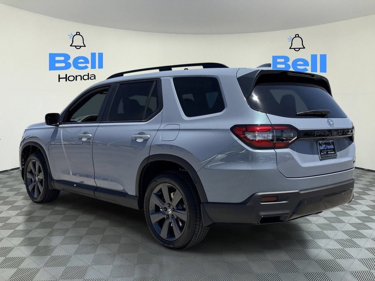 New 2026 Honda Pilot Sport image 2