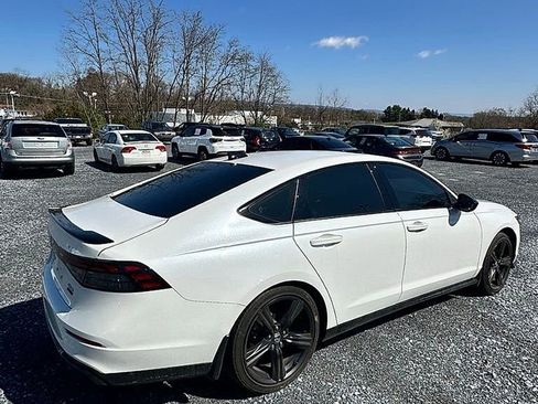 Used 2023 Honda Accord Sport image 3