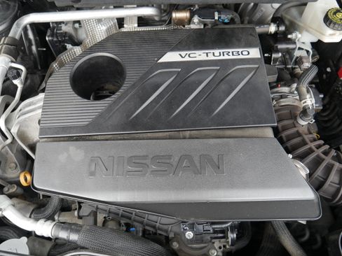 Used 2023 Nissan Rogue SV AWD/4WD image 10