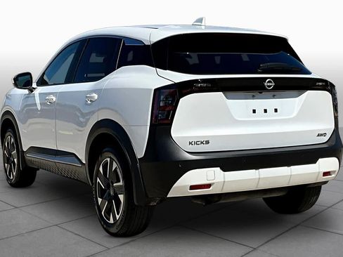 Used 2025 Nissan Kicks SV AWD/4WD image 23