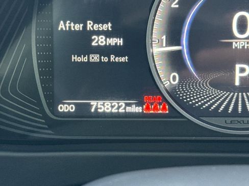 Used 2019 Lexus UX 200 image 26