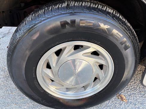 Used 2003 Ford E-150 and Econoline 150 image 43