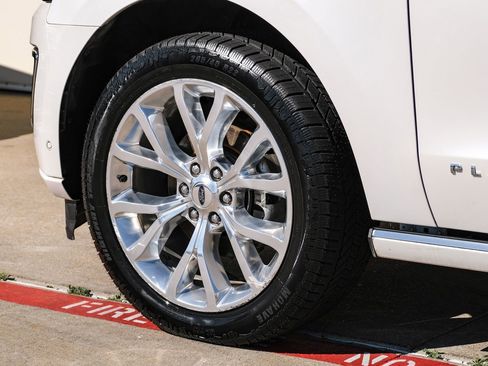 Used 2018 Ford Expedition Platinum image 55