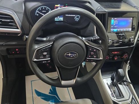 Used 2023 Subaru Forester AWD/4WD image 2