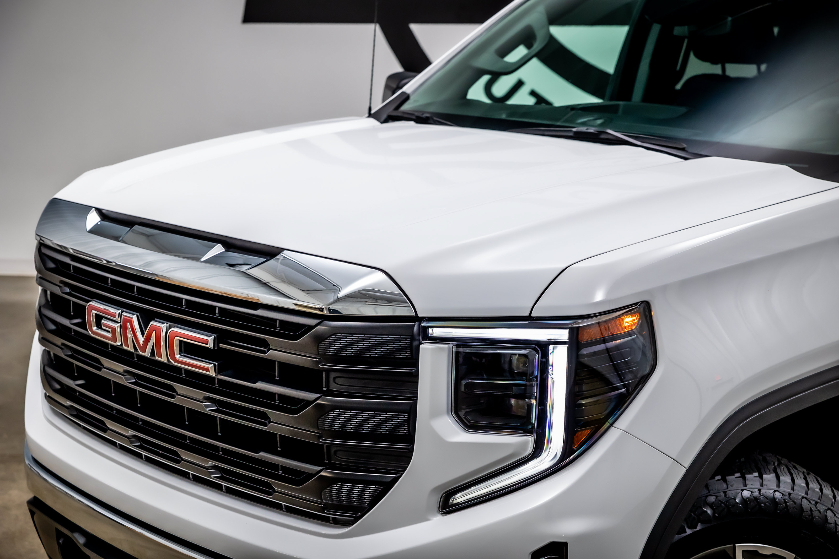 Used 2025 GMC Sierra 1500 Pro w/ Pro Value Package AWD/4WD image 21