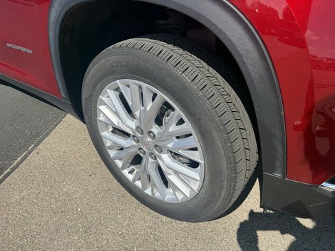 Used 2024 GMC Acadia Elevation image 3