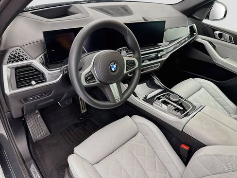 Used 2026 BMW X5 xDrive40i w/ M Sport Package AWD/4WD image 9